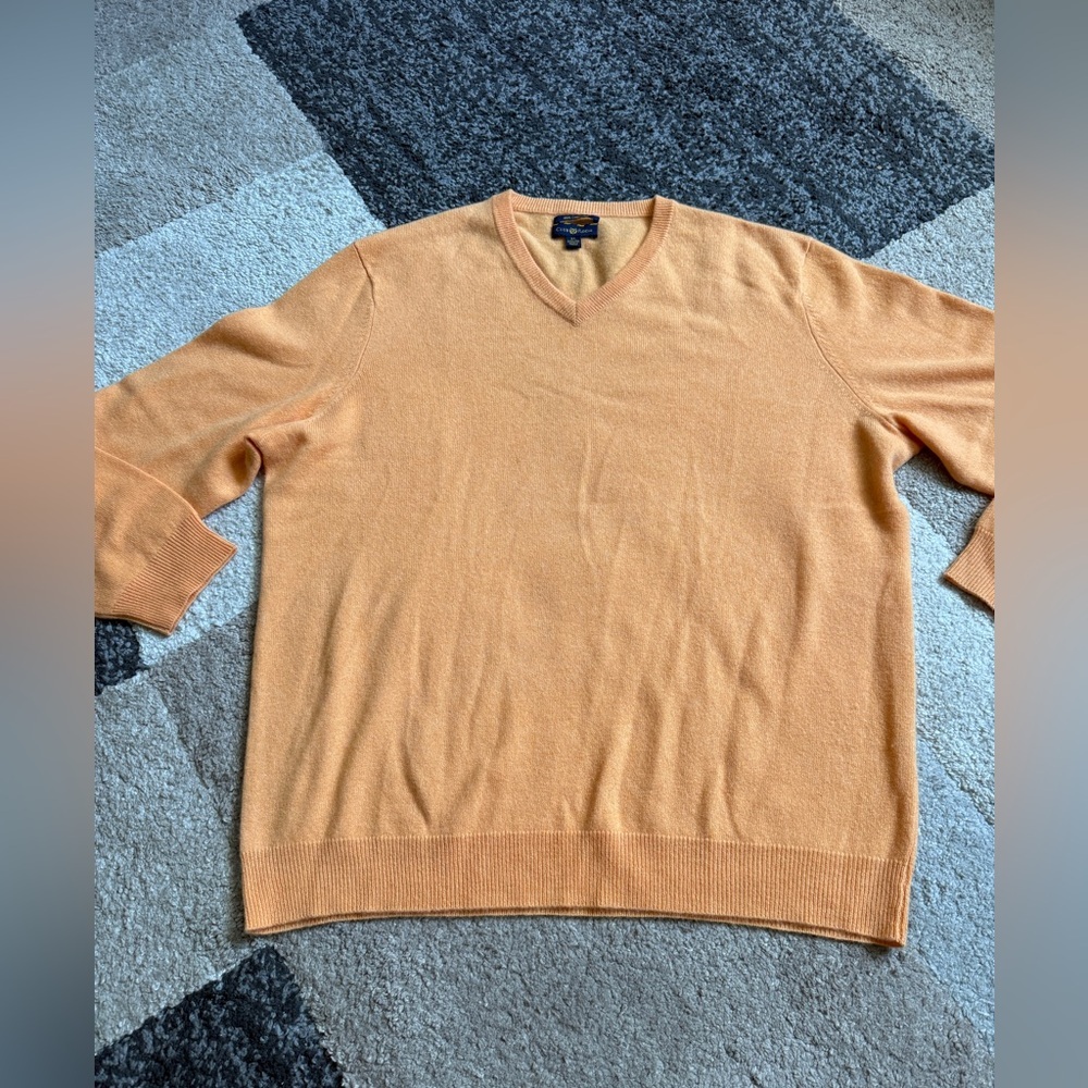 Club Room V-Neck Cashmere Sweater in Warm Orange- XL